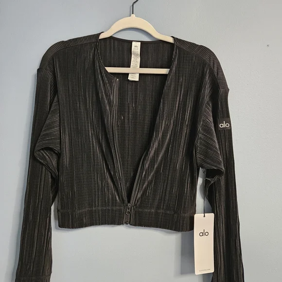 ALO Yoga | Jackets & Coats | Alo Yoga Cropped Micro Plisse Jacket